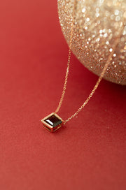 Dije cuarzo ahumado con halo de diamantes 18k