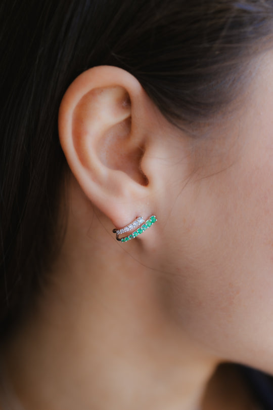 Medias arracadas esmeraldas y diamantes 18k