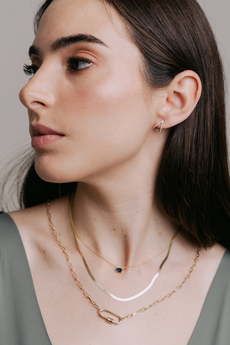 Arracadas U una linea diamantes 14k