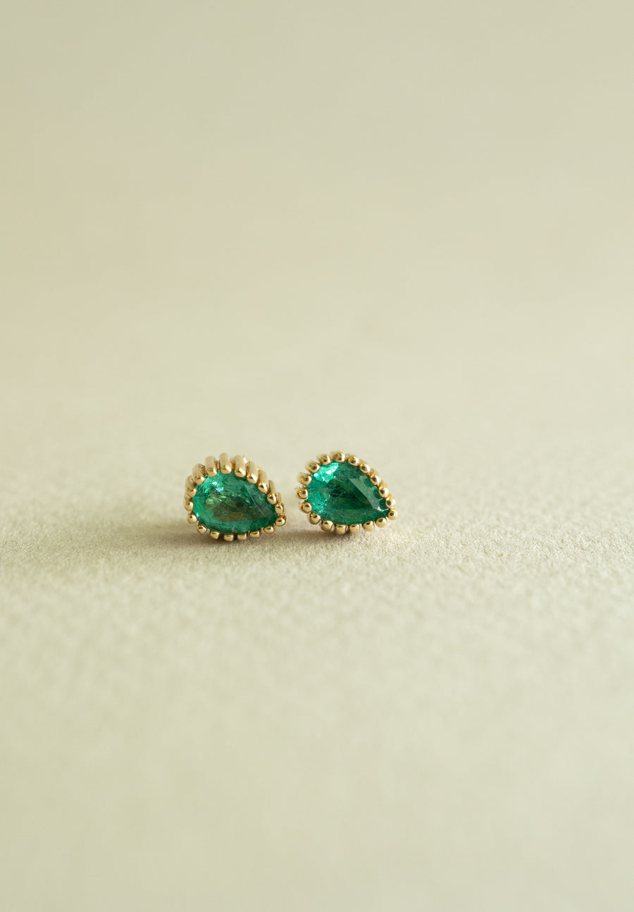 Aretes esmeralda PS 1.5ct milgrain 14k