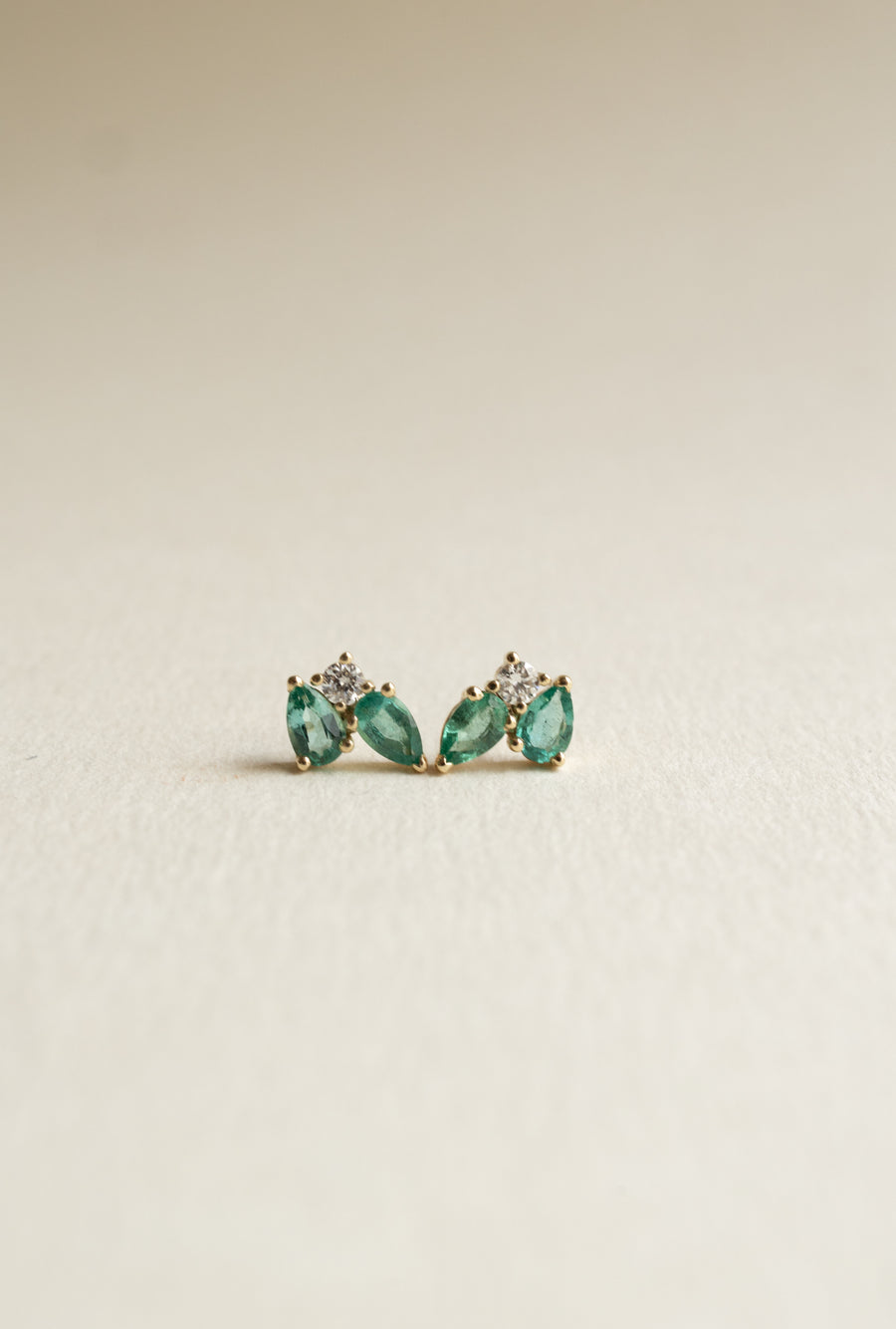 Aretes Florencia | Aretes esmeraldas PS 0.4ct y diamantes 0.05ct oro amarillo 14k