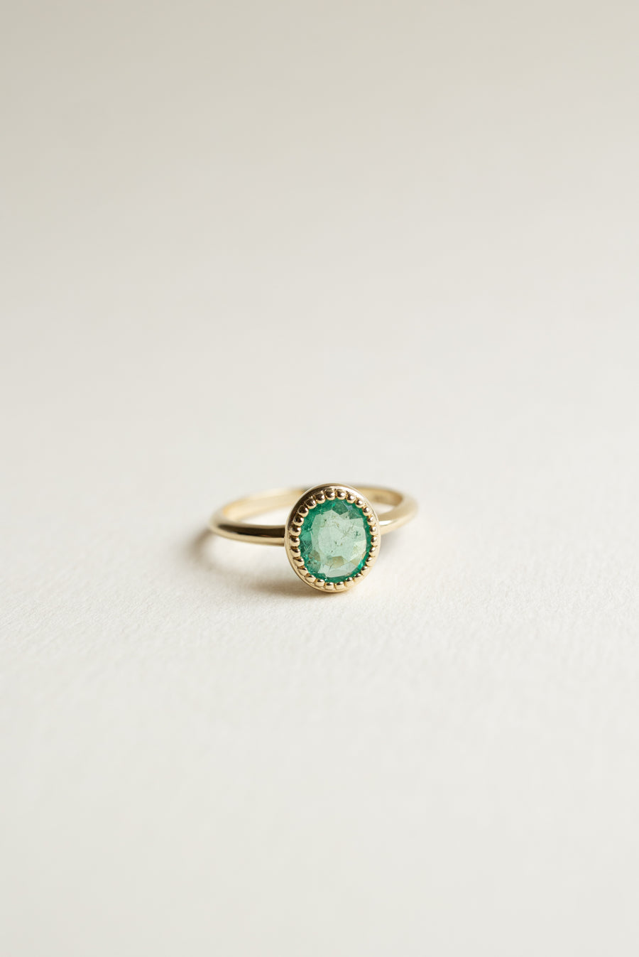 Anillo Siena | anillo esmeralda OV 1.3ct milgrain 14k