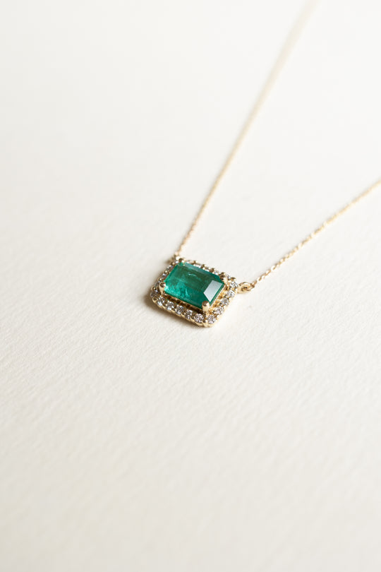 Dije Venecia | Dije esmeralda EC 1.2ct con halo de diamantes 0.25ct 14k