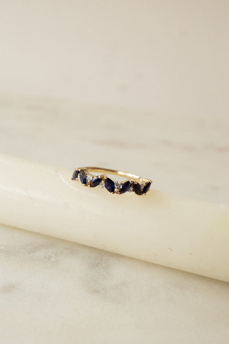 Churumbela Atenea | Anillo zafiros con diamantes