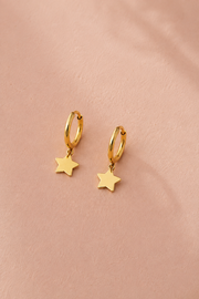 Arracadas con estrella colgando 14k
