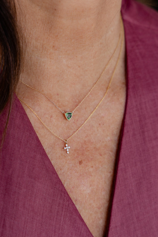 Dije zafiro verde TR Milgrain 14k 1.0