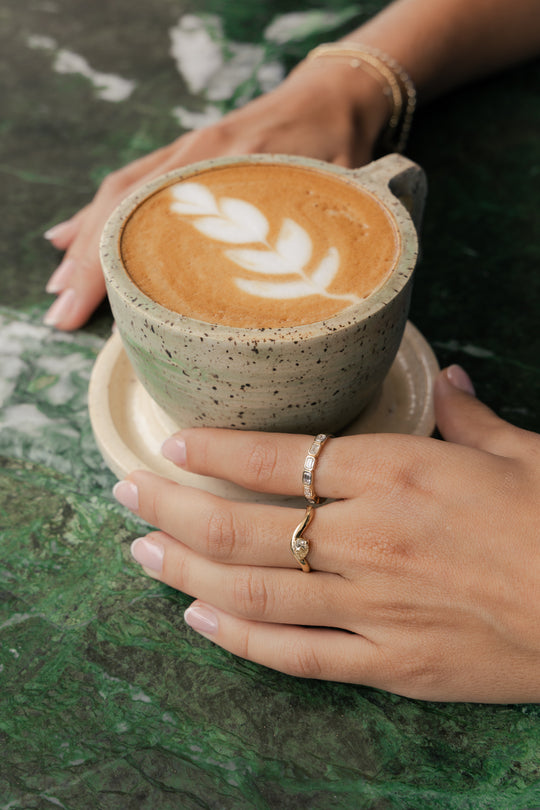 Anillo Careyes | Anillo curvo diamante champagne PS 0.5ct 14k