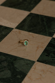Anillo Kate esmeralda OV 1.6ct con halo de diamantes 14k