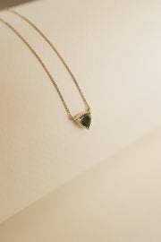 Dije zafiro verde TR Milgrain 14k 1.0