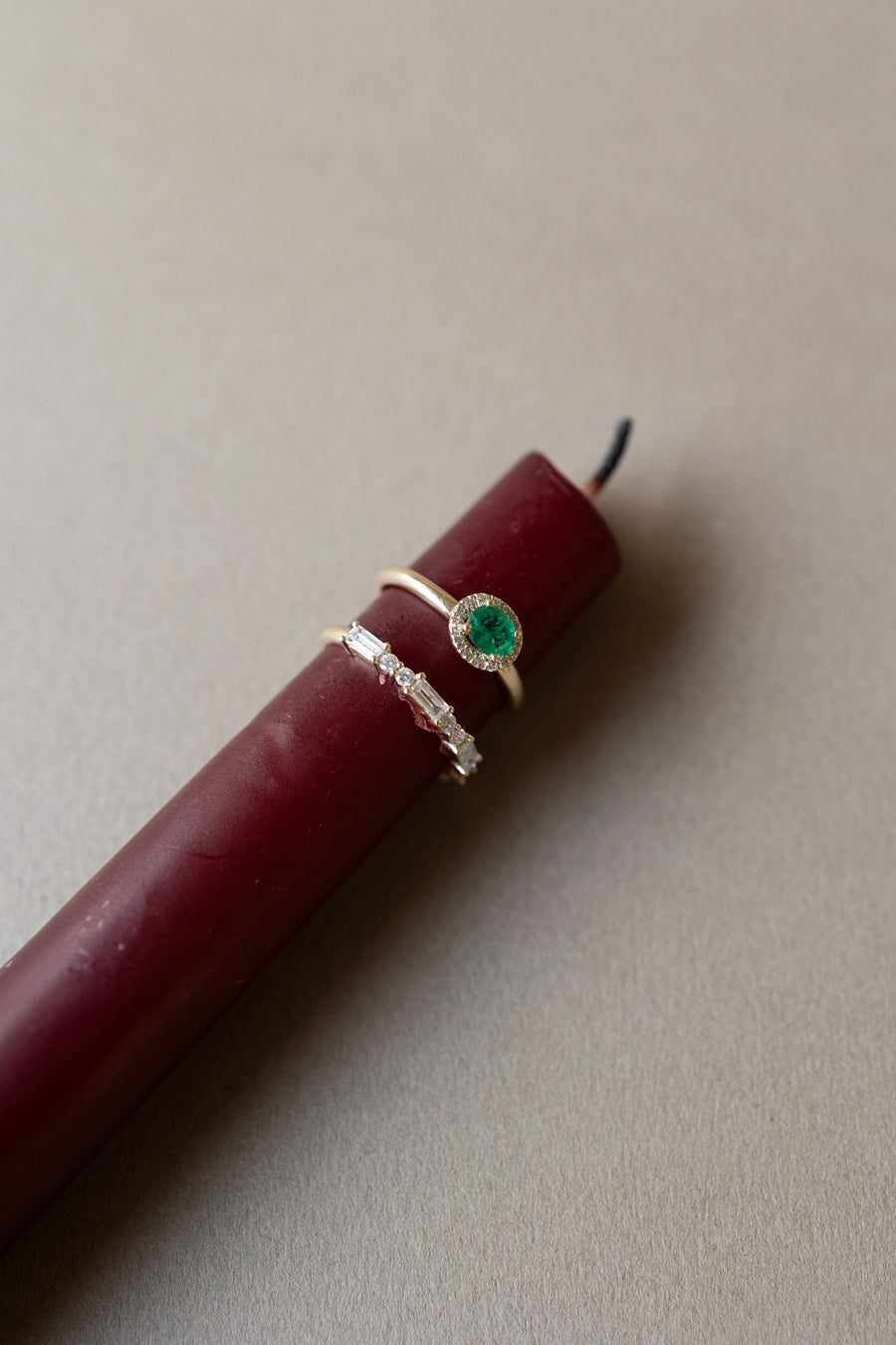 Anillo esmeralda OV 0.2ct halo de diamantes 14k