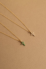 Cruz mini Esmeralda 0.12ct 14k