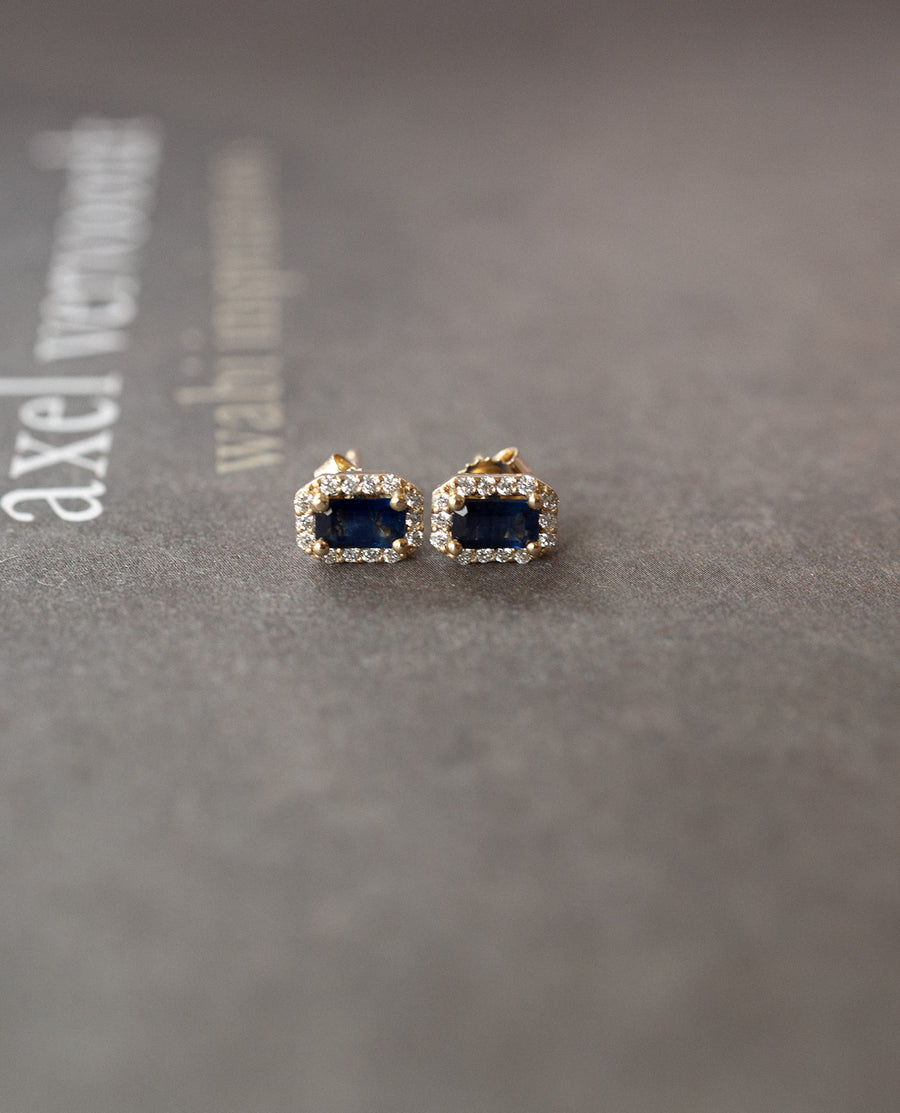 Aretes zafiros azules EC 0.6ct total con halo de diamantes 14k