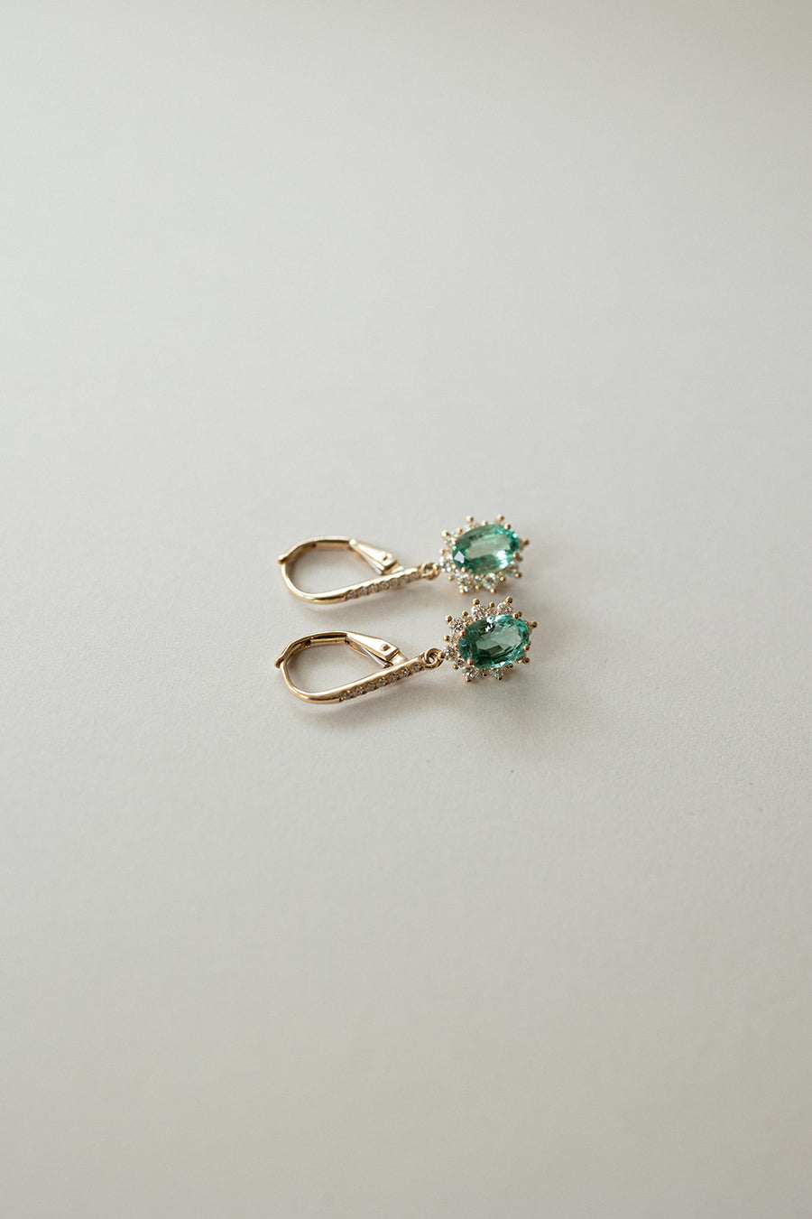 Arracadas con esmeraldas 1.6ct con diamantes 0.25ct