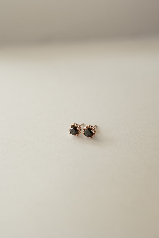 Aretes diamante negro 0.8ct 14k