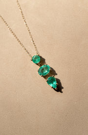 Dije tres esmeraldas 1.9ct 14k