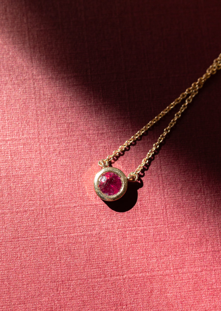 Dije rubi RD 0.4ct bisel 14k