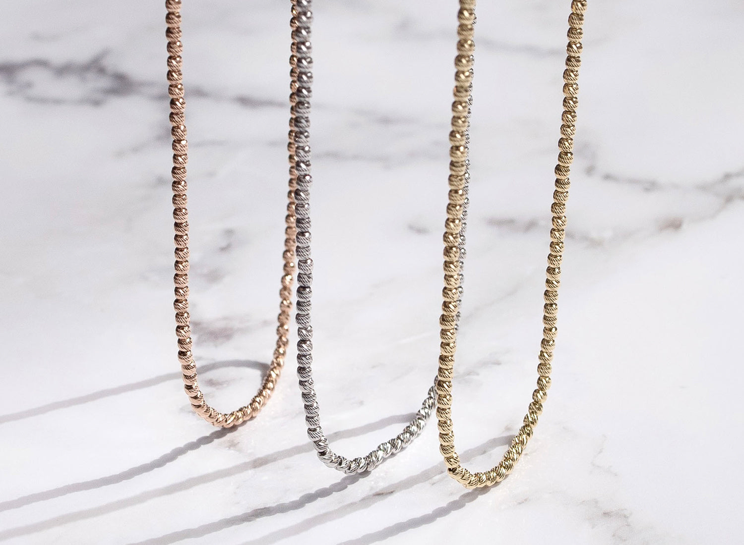 Choker Ikaria bolitas diamantadas 14k