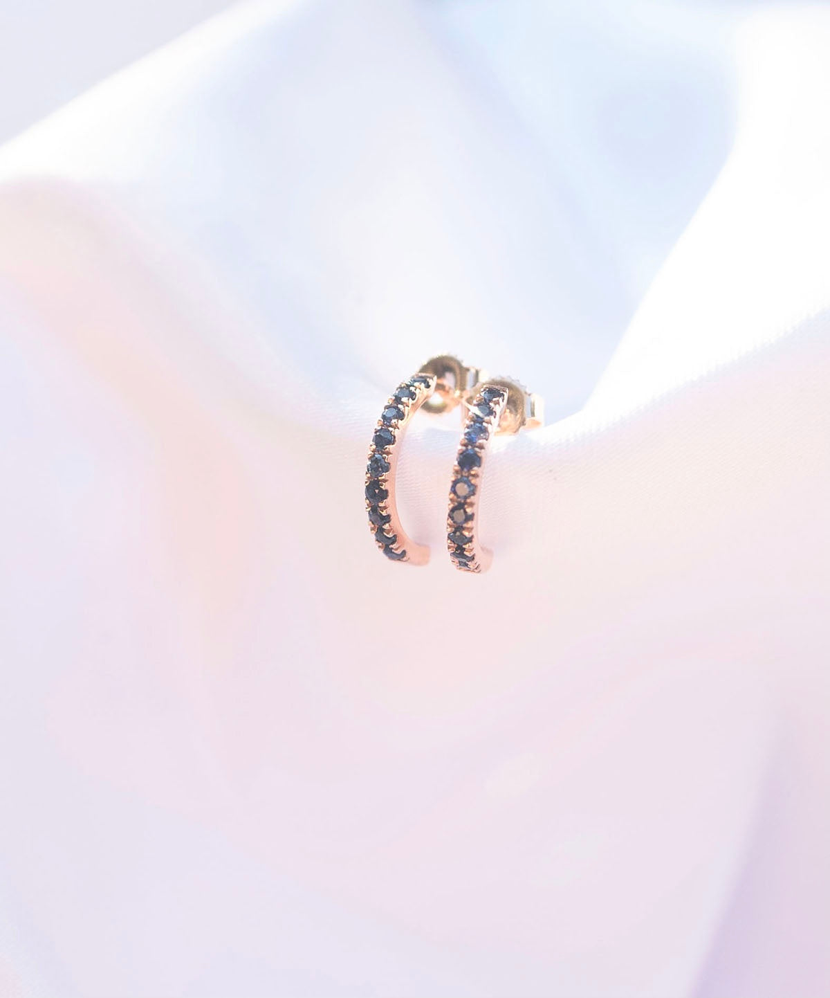 Arracadas Kozani Zafiros azules 14K